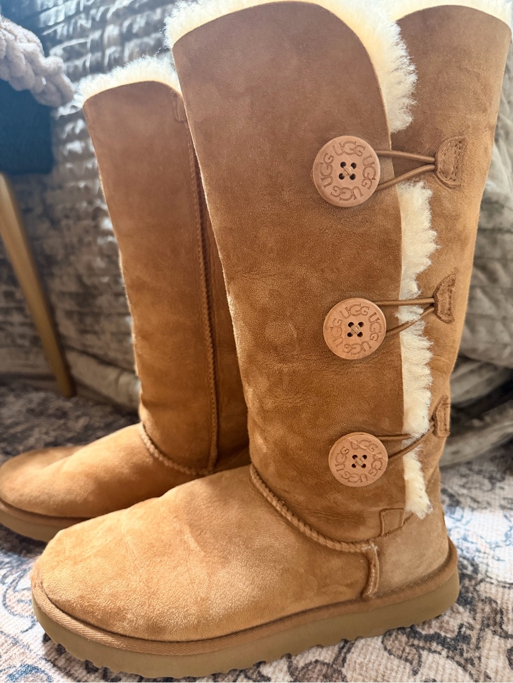 UGG Bailey Button Triplet II Chestnut Tall Boots Women’s Size 9